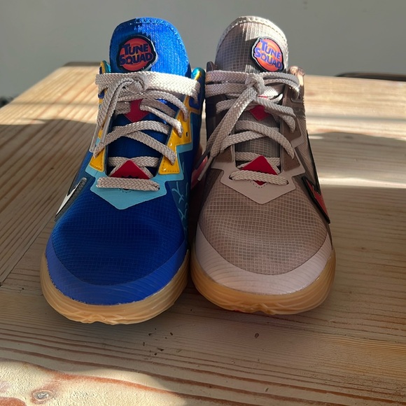 Lebron Space Jams - Picture 1 of 5